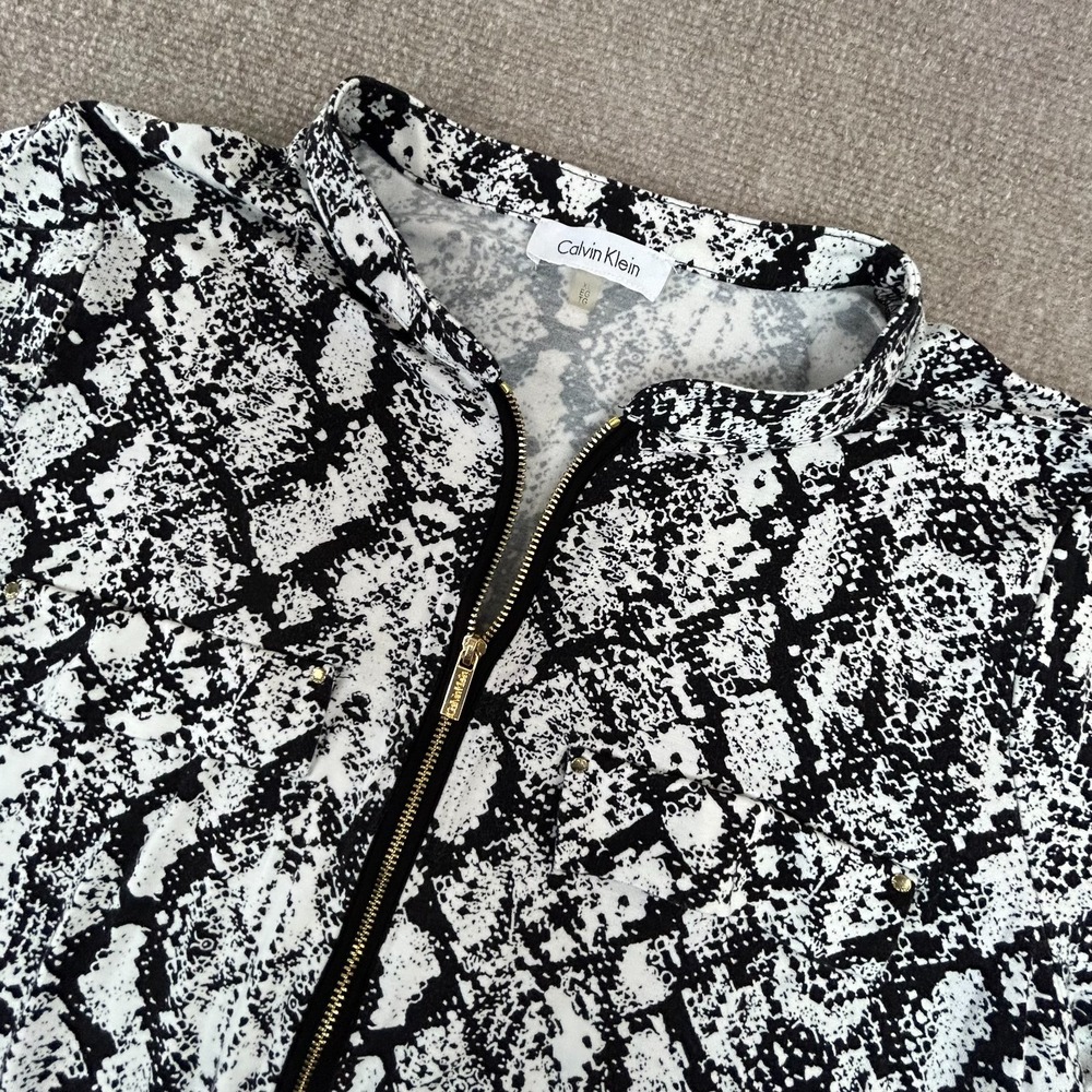 Calvin Klein Blouse Top Women XL White Black Snakeskin Print 3/4 Sleeve Half Zip